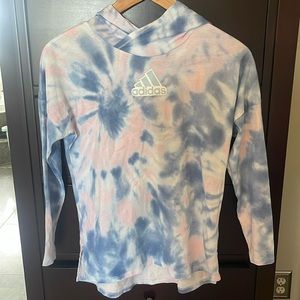 Girl’s Adidas hooded long sleeve tee.